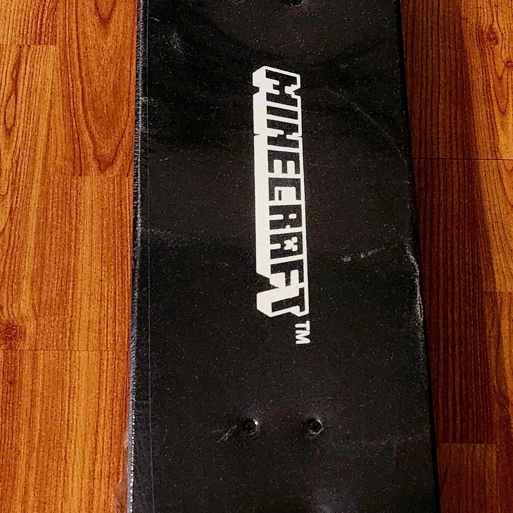 Minecraft Skateboard Deck with Lenticular Graphic - Green & Blue